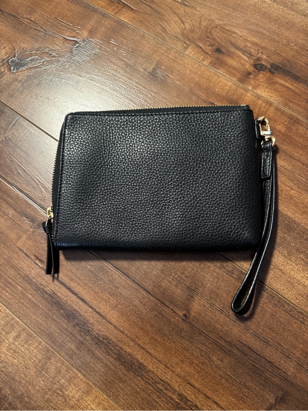 Tory Burch Black Pebbled Leather Wristlet with Gold Logo - Picture 2 of 5